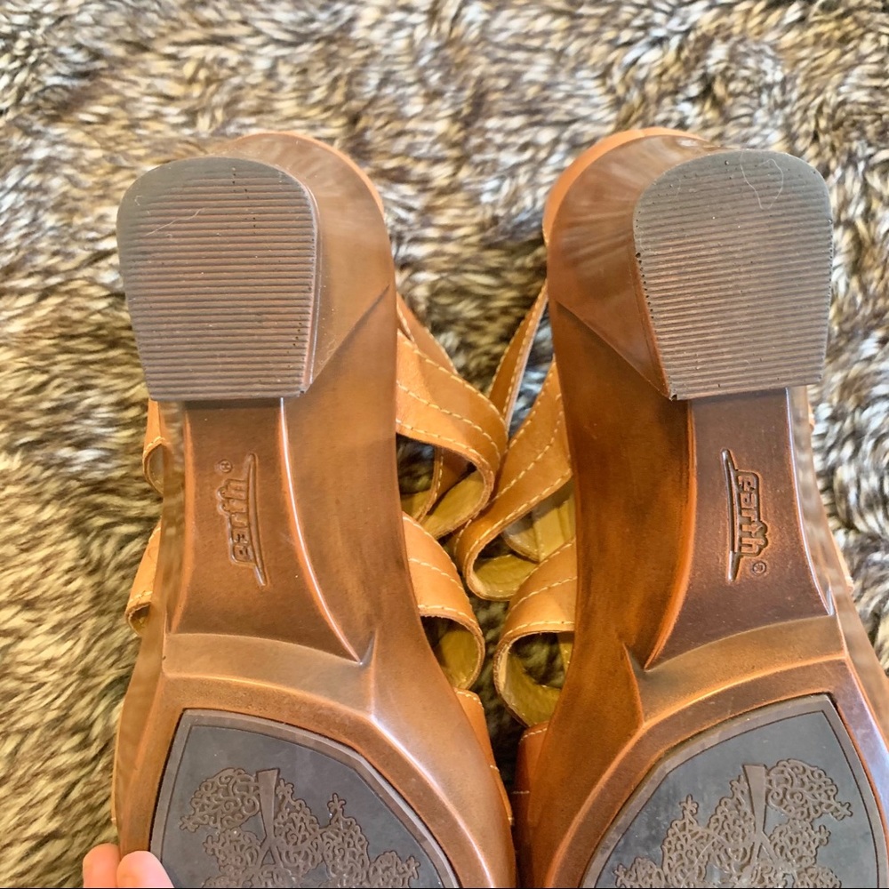 EARTH Lucinda Wedge Sandals - Picture 9 of 13